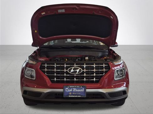 Used 2025 Hyundai Venue SEL FWD image 3