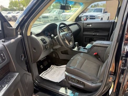 Used 2018 Ford Flex SEL FWD image 12