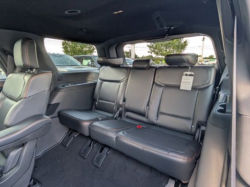 New 2025 Ford Expedition Tremor image 9