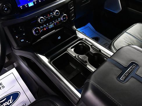 Used 2025 Ford F450 Platinum w/ FX4 Off-Road Package image 24