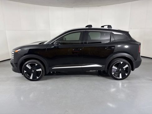 Certified 2025 Nissan Kicks SR FWD image 5
