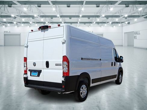 New 2026 RAM ProMaster 2500 w/ Quick Order Package 22G SLT FWD image 3