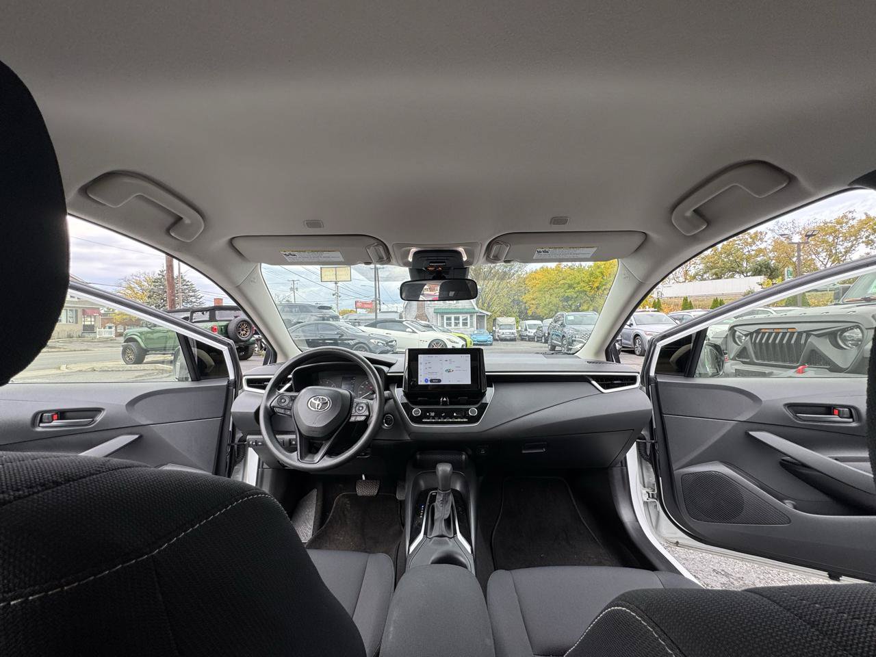 Used 2023 Toyota Corolla LE w/ LE Convenience Package FWD image 22