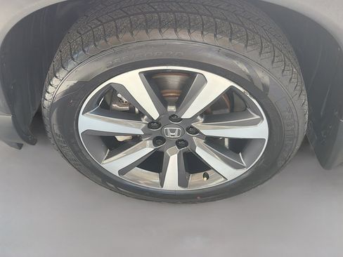 Certified 2024 Honda Pilot Touring image 37