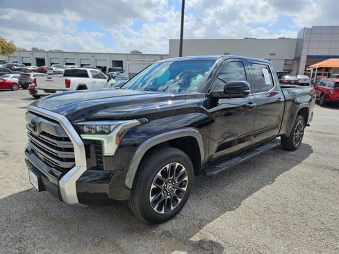 Used 2024 Toyota Tundra Limited AWD/4WD image 8