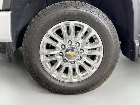 Used 2022 Chevrolet Silverado 3500 High Country w/ Z71 Off-Road Package AWD/4WD image 32