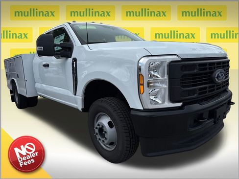 New 2025 Ford F350 XL AWD/4WD image 1