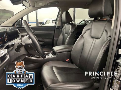 Used 2024 Kia Sorento S image 15