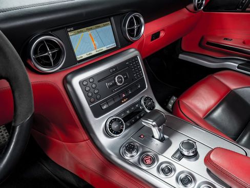 Used 2011 Mercedes-Benz SLS AMG Coupe image 18