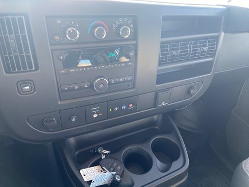 New 2025 Chevrolet Express 2500 Extended w/ Enhanced Convenience Package RWD image 14