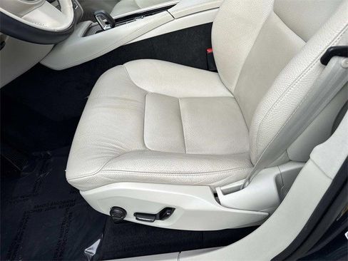 Used 2023 Volvo XC90 B6 Plus image 15