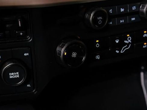 Used 2023 Ford F350 XLT w/ FX4 Off-Road Package AWD/4WD image 26