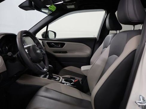 Certified 2025 Subaru Forester Limited image 11