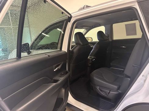 Certified 2025 Toyota Grand Highlander XLE image 21