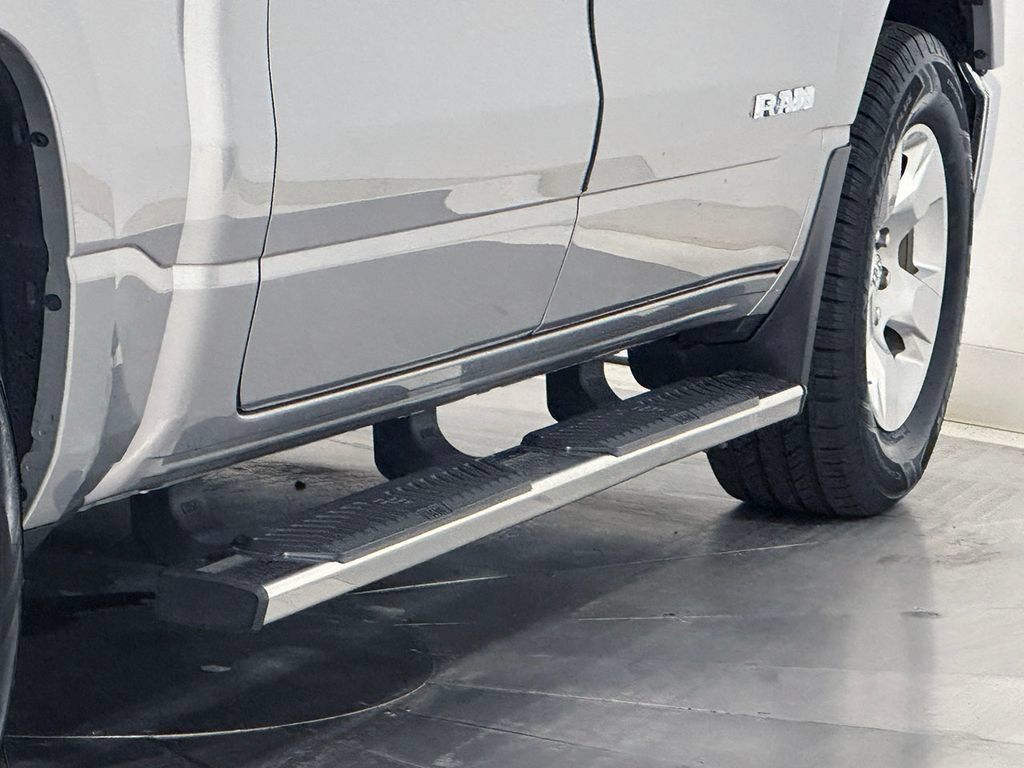 Used 2019 RAM 1500 Big Horn AWD/4WD image 13
