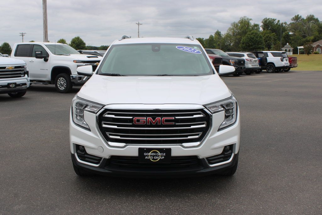 Used 2023 GMC Terrain SLT FWD image 3