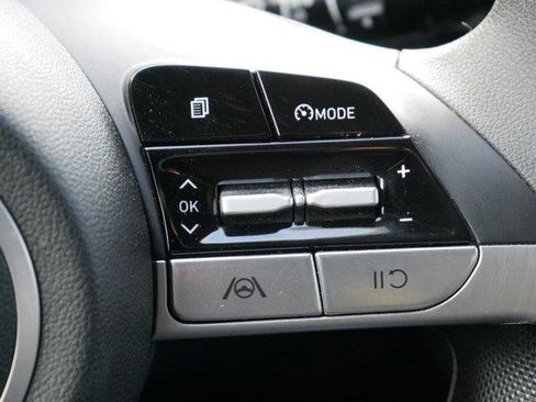 Used 2023 Hyundai Elantra SEL image 23