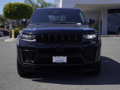 New 2026 Jeep Grand Cherokee Altitude AWD/4WD image 9