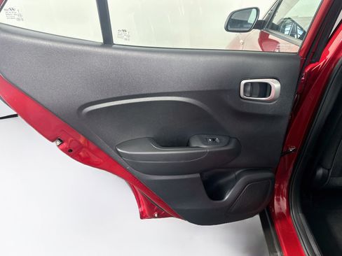 Used 2025 Hyundai Venue SEL FWD image 26