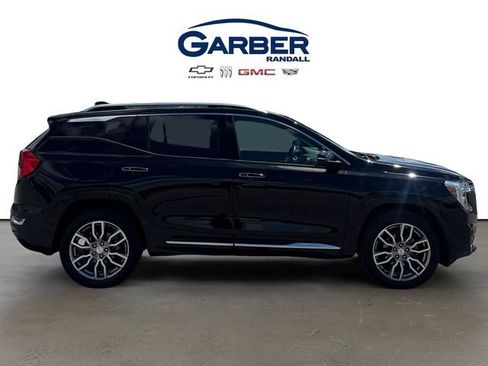 Used 2022 GMC Terrain Denali w/ Denali Premium Package AWD/4WD image 6