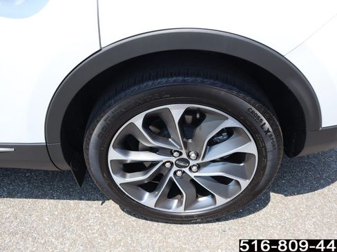 Used 2023 Lincoln Nautilus Reserve AWD/4WD image 6