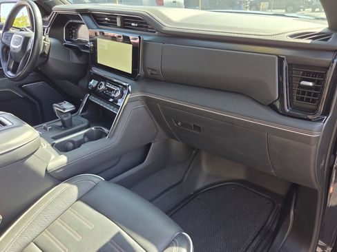 Used 2022 GMC Sierra 1500 AT4X AWD/4WD image 17