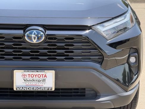 Certified 2023 Toyota RAV4 XLE Premium AWD/4WD image 8