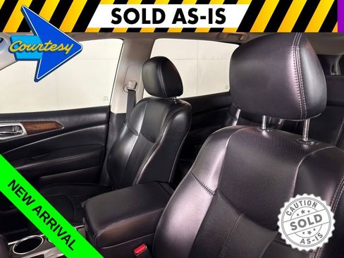 Used 2016 Nissan Pathfinder Platinum w/ Cargo Package FWD image 19