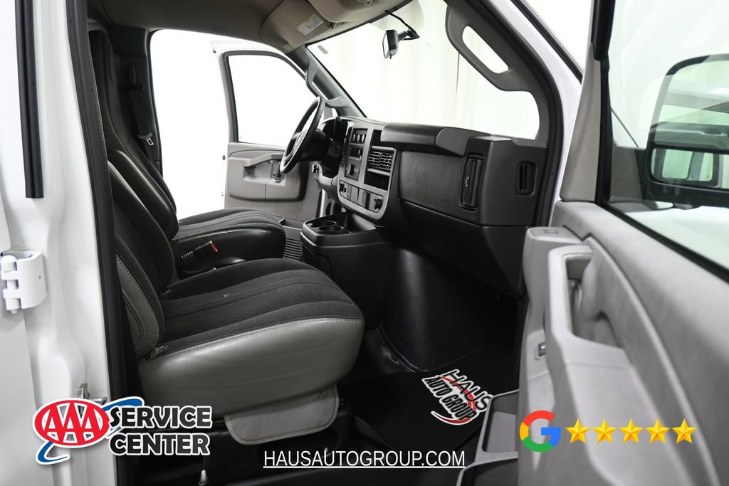 Used 2025 GMC Savana 2500 w/ Driver Convenience Package RWD image 8
