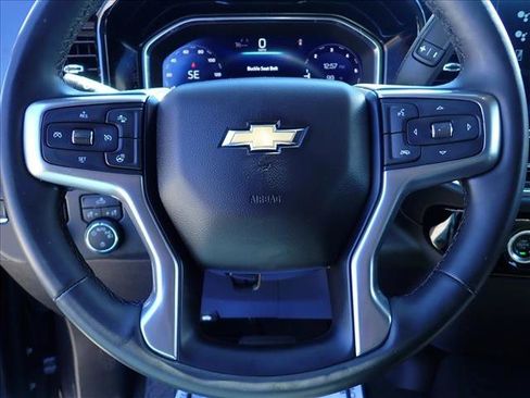 Used 2023 Chevrolet Silverado 1500 LT AWD/4WD image 15