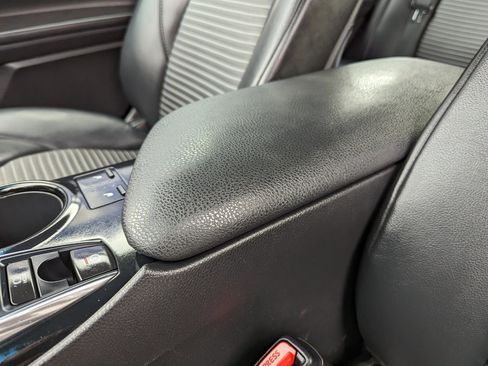 Used 2020 Toyota Camry SE image 25