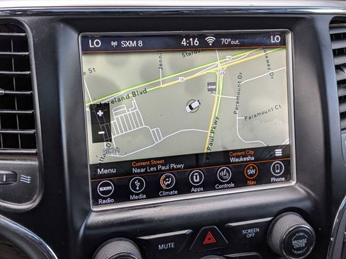 Used 2018 Jeep Grand Cherokee Overland AWD/4WD image 38