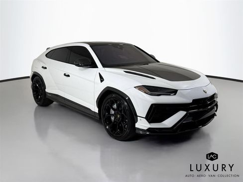 Used 2024 Lamborghini Urus Performante AWD/4WD image 3
