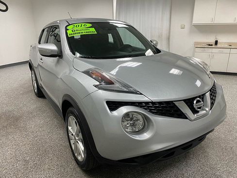 Used 2016 Nissan Juke S image 3