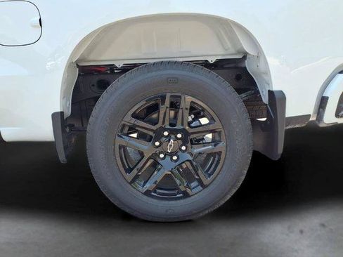 New 2026 Chevrolet Silverado 1500 Custom AWD/4WD image 11