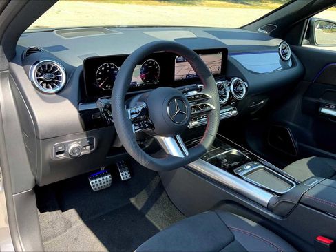 New 2026 Mercedes-Benz GLA 250 4MATIC image 9