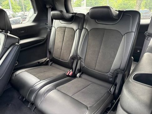 Used 2023 Jeep Grand Cherokee L Laredo AWD/4WD image 22