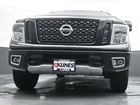 Used 2018 Nissan Titan PRO-4X w/ Pro-4x Convenience Package image 46