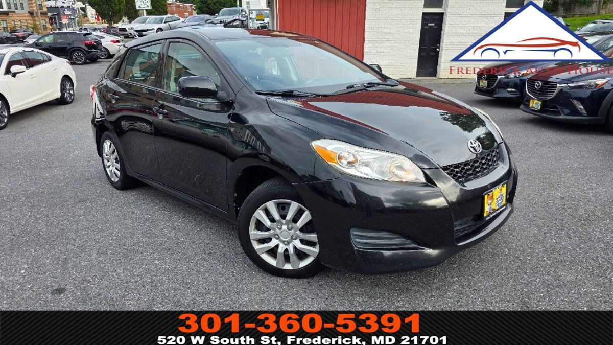 Used 2011 Toyota Matrix FWD image 1