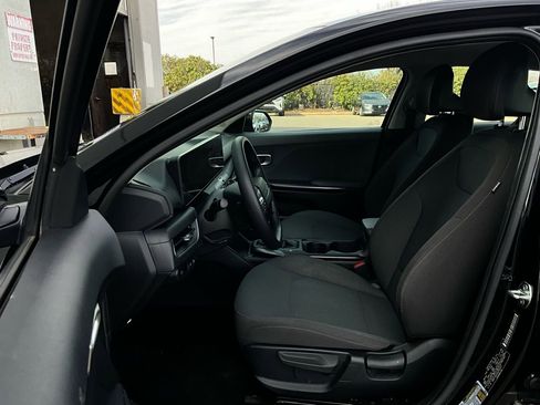Used 2025 Kia K4 LXS image 10