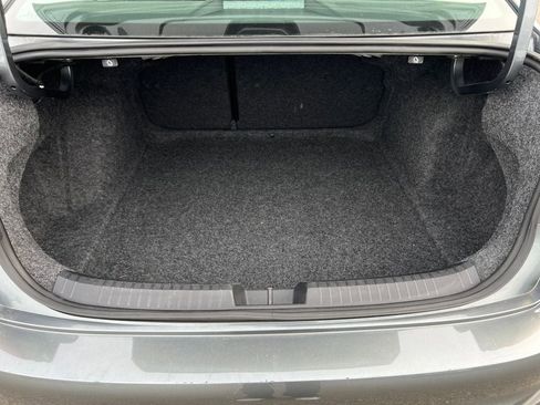 Used 2024 Volkswagen Jetta SE image 11