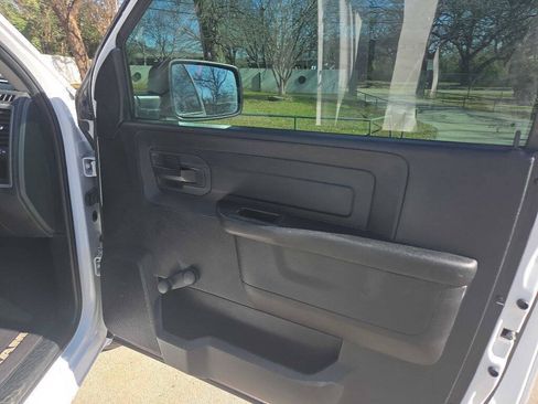 Used 2018 RAM 1500 Express RWD image 18