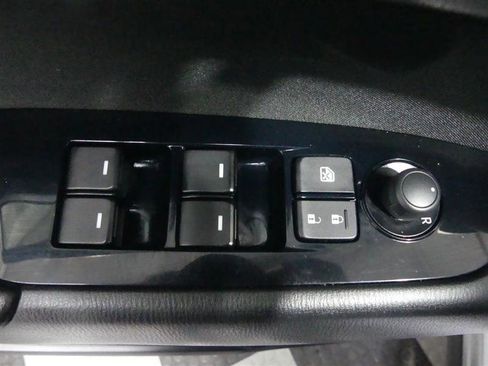 Used 2018 MAZDA CX-5 Sport image 35