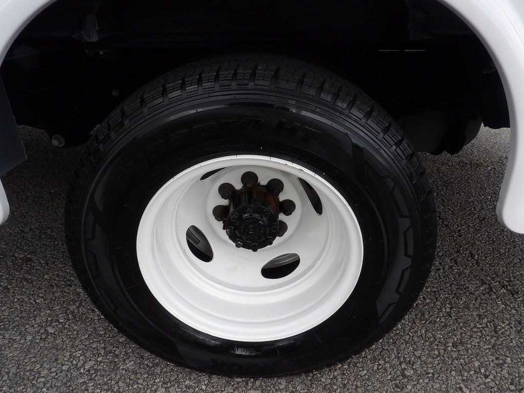 Used 2024 Ford E-350 and Econoline 350 Super Duty w/ Driver's Safety Package RWD image 59