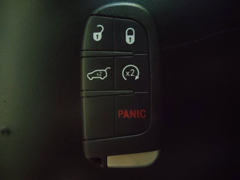 Used 2020 Dodge Durango GT image 32