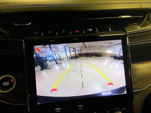 Used 2022 Jeep Grand Cherokee Overland image 54