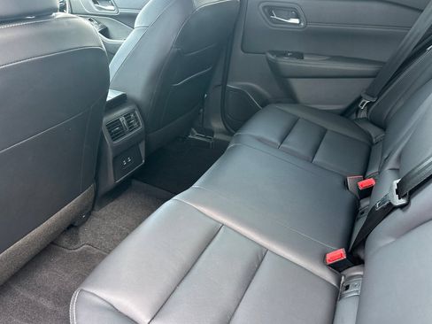Used 2026 Nissan Rogue SL AWD/4WD image 12