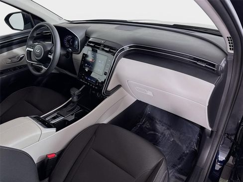 Certified 2024 Hyundai Tucson SEL FWD image 28