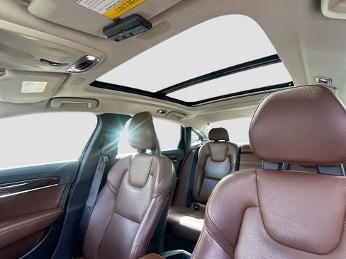 Used 2019 Volvo S90 T5 Momentum FWD image 24