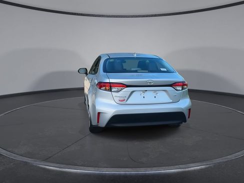 Used 2025 Toyota Corolla LE FWD image 7